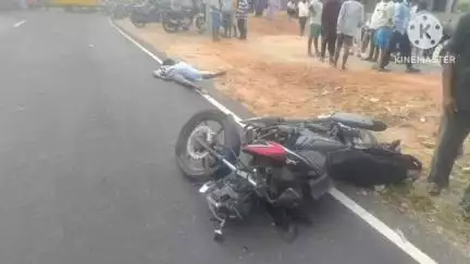 நாட்றாம்பள்ளி: பச்சூர் அருகே டாட்டா ஏசி வாகனம் மோதி விபத்துக்குள்ளானதில் இருசக்கரவாகனத்தில் வந்த வாலிபர் உயிரிழப்பு
