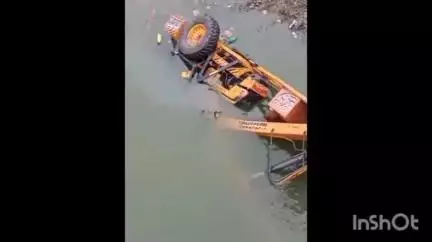 उज्जैन शहर: गंभीर नदी में नाव निकालते समय पलटी क्रेन, 38 वर्षीय व्यक्ति की हुई मौत