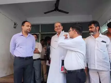 गया टाउन सीडी ब्लॉक: जिलाधिकारी शशांक शुभंकर ने किया संवास सदन का निरीक्षण, दोषी पोस्ट ऑफिस के पदाधिकारियों पर कार्रवाई की अनुशंसा