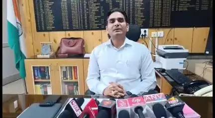 धर्मशाला: पर्यटकों की सुरक्षा के मद्देनजर कांगड़ा जिला में पैराग्लाइडिंग पर रहेगी रोक, धर्मशाला में DC कांगड़ा ने दी जानकारी