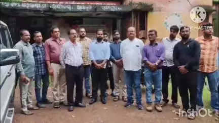 ଲାଞ୍ଜିଗଡ: ଥୁଆମୁଳ ରାମପୁର ବ୍ଲକର ବିଭିନ୍ନ  ବିଦ୍ୟାଳୟ  ପରିଦର୍ଶନ କରି ଶିକ୍ଷା ବ୍ୟବସ୍ଥା ତଦରାଖ କଲେ ପ୍ରୋବେସନ ଆଇ.ଏ.ଏସ ଅଧୁକାରୀ