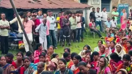সাঁইথিয়া: 21 জুলাই ধর্মতলায় যাওয়ার অঙ্গীকার কদমখণ্ডী থেকে এলাকার মহিলাদের, উপস্থিত বিধায়ক