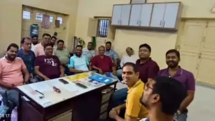 कोडरमा: अग्रसेन भवन में मारवाड़ी युवा मंच की बैठक, कई मुद्दों पर हुई चर्चा, नई कमेटी के नाम की घोषणा