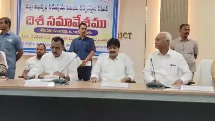 అలంపూర్: జిల్లా అభివృద్ధి సమన్వయ మరియు పర్యవేక్షణ కమిటీ దిశ సమావేశాంలో పాల్గొన్న ఎంపీ డాక్టర్ మల్లు రవి,ఎమ్మెల్యే విజేయుడు