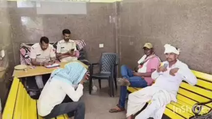 डूंगरपुर: जिले के चौरासी थाना क्षेत्र के भीलवा पंचेला गांव में 6 बच्चों के पिता ने अपने घर में फंदा लगाकर आत्महत्या की