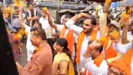 केरेडारी: केरेडारी से सांसद तीर्थ दर्शन के तहत तीसरा जत्था वाराणसी, प्रयागराज, अयोध्या और विंध्याचल के लिए रवाना
