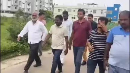 నిజామాబాద్ సౌత్: నగరంలోని అమ్మ నగర్ లో పర్యటించిన మున్సిపల్ కమిషనర్ దిలీప్ కుమార్, సమస్యల పరిష్కారానికి కృషి