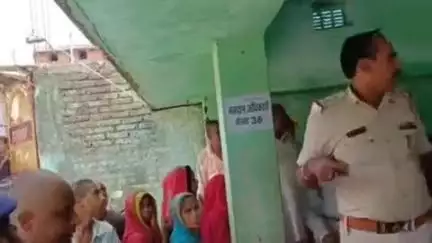 बेनीपुर: रमौली पंचायत उपचुनाव: मतदाता सूची से नाम गायब होने पर कई बूथों पर मतदान बाधित, ग्रामीणों में आक्रोश