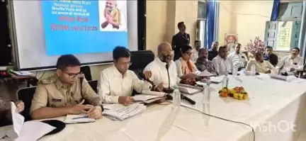 तराना: विधायक महेश परमार ने विभागीय कार्यों की समीक्षा के लिए बैठक ली