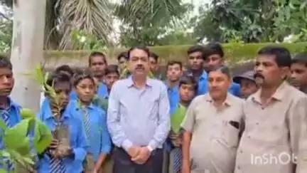 चौरीचौरा: पर्यावरण संरक्षण के लिए सर्वाधिक उपयुक्त विकल्प वृक्षारोपण: डॉ. दिनेश मणि त्रिपाठी