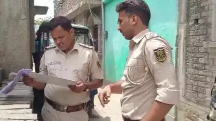 शिवाजी नगर: लोहिया नगर में परिवार न्यायालय के आदेश पर भरण-पोषण राशि न देने पर हुई कुर्की