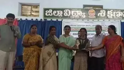 గంగాధర నెల్లూరు: కార్వేటినగరంలోని ప్రభుత్వ డైట్ కళాశాలలో వ్యాసరచన పోటీలు