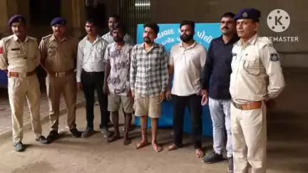 અમદાવાદ શહેર: મિત્રને સમાધાન માટે બોલાવીને ગળું કાપી હત્યા , હત્યાના ત્રણ આરોપી પકડાયા