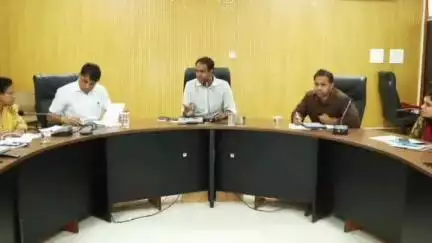 सागर नगर: शासकीय चिकित्सालयों में डॉक्टरों की शतप्रतिशत उपस्थिति सुनिश्चित करें, अनुपस्थिति पर होगी सख्त कार्यवाही