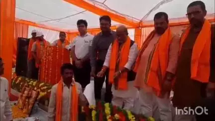 महसी: महसी टेपरा में मां के नाम आयोजित कार्यक्रम में विधायक महसी सुरेश्वर सिंह ने किया वृक्षारोपण, दिया संदेश