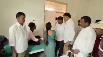 కళ్యాణదుర్గం: వైసీపీ విద్యార్థి విభాగం  మండల అధ్యక్షుడు గోపి యాదవ్ పై దాడిని ఖండిస్తున్నాం: కళ్యాణదుర్గంలో మాజీ ఎంపీ తలారి రంగయ్య