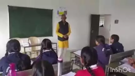 आठनेर: विद्यार्थियों को गायत्री मंत्र का मूल उद्देश्य बताया गया