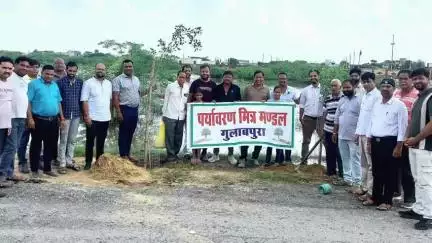 हुरड़ा: गुलाबपुरा में पर्यावरण मित्र मंडल ने किया वृक्षारोपण
