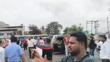 इगतपुरी: मुंबई आग्रा महामार्गावर घोटी येथे सिटूच्या नेतृत्वाखाली रास्ता रोको आंदोलन