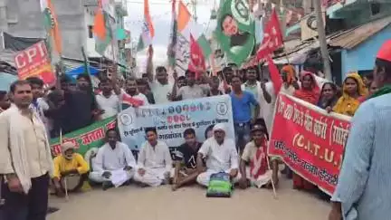 सिमरी बख्तियारपुर: मतदाता सत्यापन को लेकर विरोध प्रदर्शन