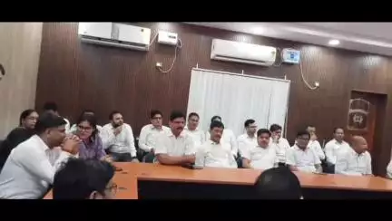 सिवान: न्यायाधीश श्री मोतीश कुमार सिंह की अध्यक्षता में लोक अदालत को लेकर बैठक आयोजित