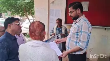 सबलगढ़: चिट फंड कंपनी के भुगतान न करने पर लोगों ने तहसीलदार सबलगढ़ को ज्ञापन सौंपा