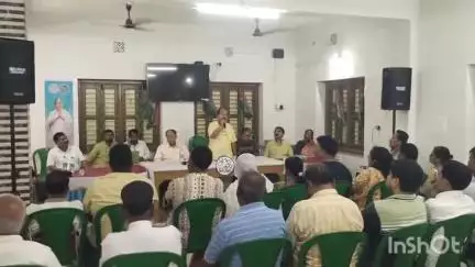 গঙ্গারামপুর: গঙ্গারামপুরে তৃনমূলের বৈঠকে ডাক না পেয়ে ক্ষুব্ধ বিপ্লব বিরোধী শিবির,পাল্টা দলীয় আনুগত্যের বার্তা বিপ্লব মিত্রের