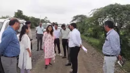 कालापीपल: कलेक्टर ऋजु बाफना ने कालापीपल के ग्रामीण क्षेत्र में विभिन्न विकास परियोजनाओं का अवलोकन किया
