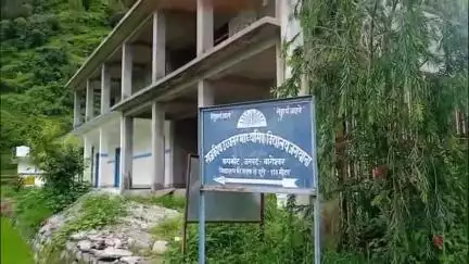 कपकोट: राउमावि जगथाना को कन्यालीकोट शिफ्ट करने का विरोध, अभिभावकों की बैठक में जनप्रतिनिधियों ने दी चेतावनी