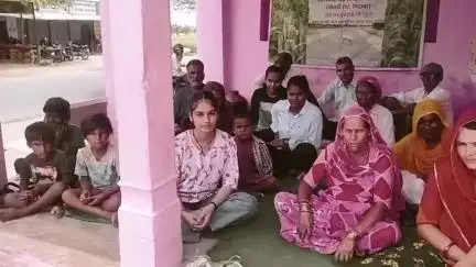 चिड़ावा: नहर की मांग को लेकर लाल चौक पर किसान सभा का धरना 555वें दिन भी जारी, स्मार्ट मीटर के खिलाफ भी जताया विरोध