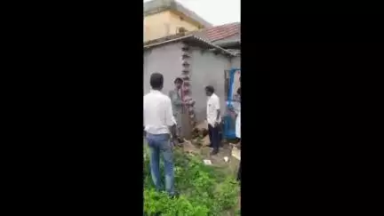 पांकी: पांकी अंचलाधिकारी के निर्देश पर गैर मजरुआ विवादित भूमि को अतिक्रमण मुक्त कराने के लिए किया गया चिन्हित