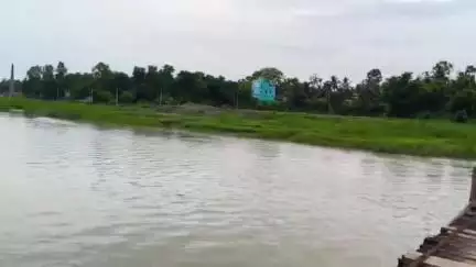 পটাশপুর ১: ধকড়াবাঁকাএলাকায় 
কেলেঘাই নদীর তীরবর্তী এলাকায় সম্ভাব্য বন্যা পরিস্থিতি