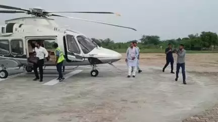 डीग: पूंछरी के लौठा पहुंचे मुख्यमंत्री भजनलाल शर्मा, परिक्रमार्थियों को पिलाया पानी और बांटी प्रसादी