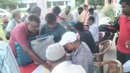 नरपतगंज: रेवाही में सरपंच पद के लिए 17 मतदान केंद्रों पर प्रशासन की कड़ी सुरक्षा व्यवस्था के बीच शांतिपूर्ण मतदान संपन्न हुआ