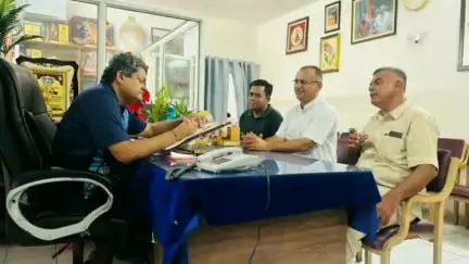 शिव: पूर्व भाजपा जिलाध्यक्ष स्वरूप सिंह खारा ने खाद्य एवं नागरिक आपूर्ति मंत्री से मुलाकात कर विभिन्न विषयों पर चर्चा की