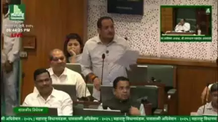 नागपूर ग्रामीण: पोलिसांच्या डीबी पथकावरच सवाल : पावसाळी अधिवेशनात आमदार प्रवीण दटके यांनी मांडले पोलिसांविषयी गंभीर विषय