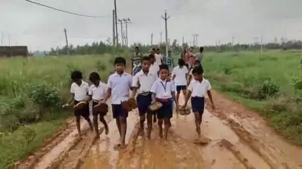 ଗୋବିନ୍ଦପୁର: ତାଲଡିହି ବିଦ୍ୟୁତ୍ ଗ୍ରିଡ ରାସ୍ତା କାଦୁଅ ପଚ୍ ପଚ୍, ଗ୍ରାମବାସୀ ଅତିଷ୍ଠ #jansamasya