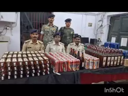 सोनपुर: सबलपुर दियरा क्षेत्र से नाव पर लदी 238 ली. अंग्रेजी शराब और नाव बरामद, तस्कर की पहचान