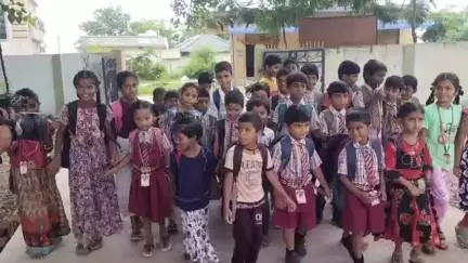 హన్వాడ: పట్టణంలో డబల్ బెడ్ రూమ్ కాలనీలో అక్కడ పేద పిల్లలకు సర్కారు విద్య అందని ద్రాక్షలా మారింది#local