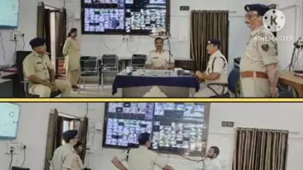 बगहा: बगहा एसपी ने किया कंट्रोल रूम का निरीक्षण
