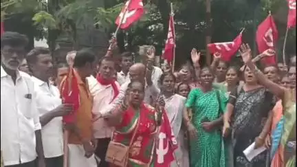 ಚಿಂತಾಮಣಿ: ಹಲವು ಬೇಡಿಕೆಗಳ ಈಡೇರಿಕೆಗಾಗಿ ಸಿಐಟಿಯು ನೇತೃತ್ವದಲ್ಲಿ ಚಿಂತಾಮಣಿಯಲ್ಲಿ ಪ್ರತಿಭಟನೆ.
