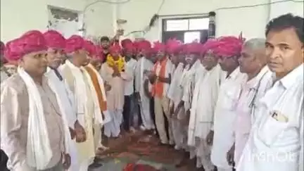 पीपलू: कस्बे के महात्मा ज्योतिबा फुले सैनी छात्रावास में माली समाज के जिला अध्यक्ष पांचूलाल सैनी की मौजूदगी में बैठक आयोजित