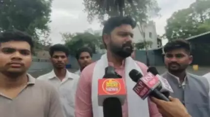 झाबुआ: अखिल भारतीय विद्यार्थी परिषद की झाबुआ इकाई ने 9 जुलाई को छात्र दिवस का आयोजन किया, सदस्य और पदाधिकारी उपस्थित रहे