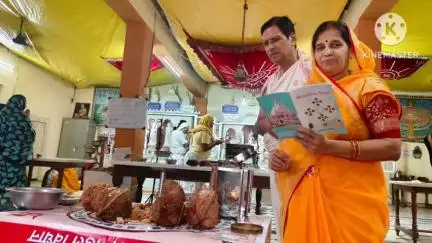 श्रीचंद्रप्रभु जिनालय गंज में अष्टांहिका महापर्व में महिलाएं नित्य ही भक्तिभाव से श्रीनंदीश्वर द्वीप मंडल विधान कर रही ह