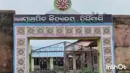 ଅତାବିରା: ହିର୍ଲିପାଲି ଗ୍ରାମରେ ଡାଇରିଆରେ ୬୦ରୁ ଉର୍ଦ୍ଧ୍ୱ ଆକ୍ରାନ୍ତ ଓ ୩ ଜଣ ବୁର୍ଲା ଭିମସାରରେ ଚିକିତ୍ସିତ, ଗାଁରେ ପହଞ୍ଚିଲେ ଡାକ୍ତରୀ ଟିମ