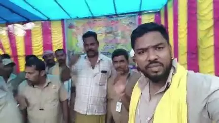 ବାରିପଦା ମ୍ୟୁନିସିପାଲଟି: ଡ୍ରାଇଭର ମହାସଂଘର ଅନିର୍ଦ୍ଧିଷ୍ଟ କାଳ ଷ୍ଟିଅରିଂ ଛାଡ ଆନ୍ଦୋଳନର ୨ୟ ଦିନରେ ପାଲବଣୀରେ ସାମିଲ ହେଲେ ତାମିଲନାଡୁ ଡ୍ରାଇଭର ସଂଘ ସଭାପତି