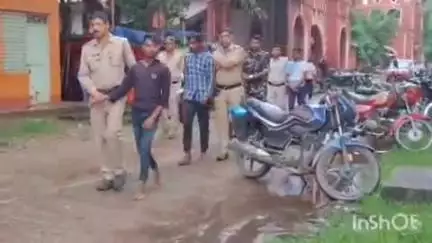 পুরুলিয়া ২: বোরো থানায় এলাকায় যুবতির মৃতদেহ উদ্ধারের ঘটনায় গ্রেপ্তার আরও 3, তোলা হল আদালতে