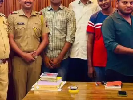 कोरेगाव: रहिमतपूर पोलिसांनी गहाळ झालेले १ लाख ८० हजार रुपयांचे मोबाईल शोधून मुळ मालकांना केले परत