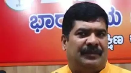 ಮಂಗಳೂರು: ಜನೌಷಧಿ ಕೇಂದ್ರ ಸ್ಥಗಿತಕ್ಕೆ ಹೈಕೋರ್ಟ್ ತಡೆ, ಸರ್ಕಾರಕ್ಕೆ ತೀವ್ರ ಮುಖಭಂಗ: ಕೊಡಿಯಲ್ಲಿ ಶಾಸಕ ವೇದವ್ಯಾಸ ಕಾಮತ್