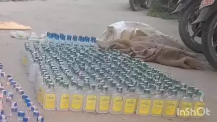 घोड़ासहन: कुंडवा चैनपुर पुलिस ने नेपाली शराब के साथ एक तस्कर को किया गिरफ्तार